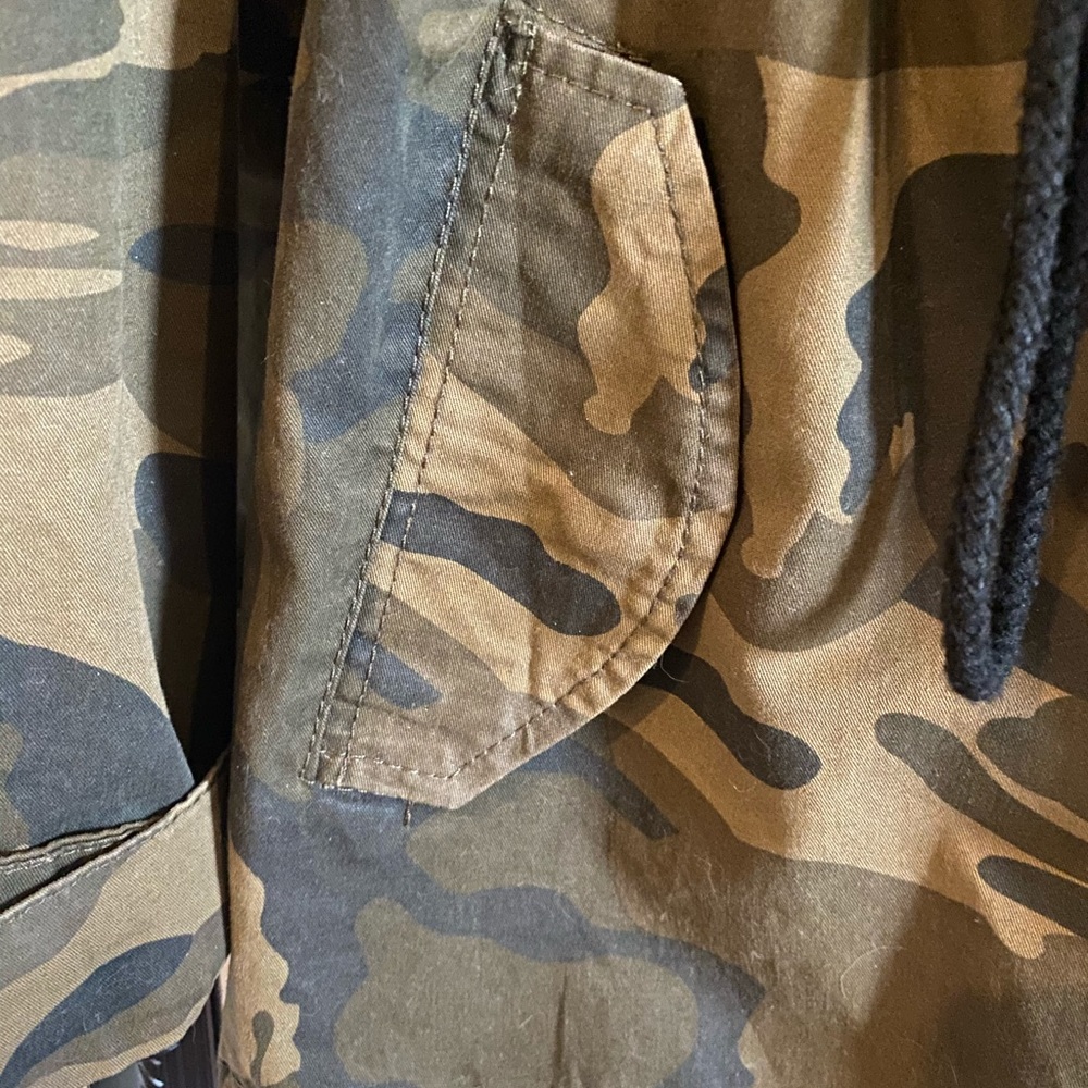 Super Cute Camo Jacket - image 8